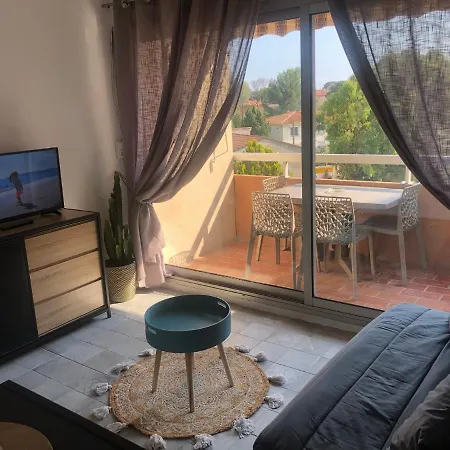 Appart. F2 Apercu Port De Santa Lucia St Raphael Appartamento